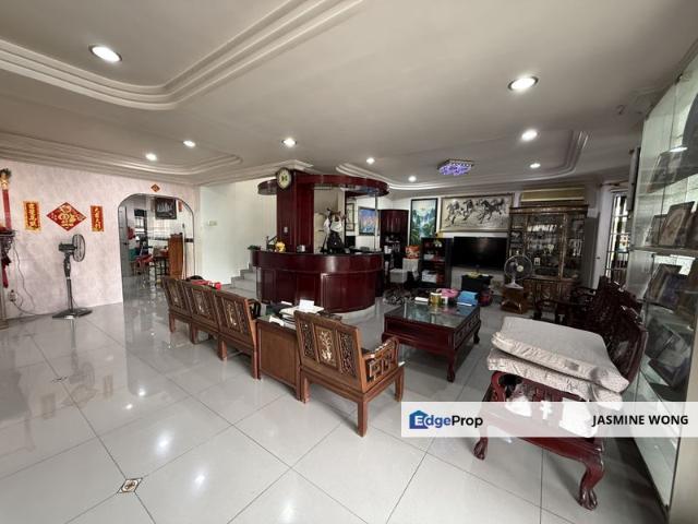 House for sale in Country Heights Damansara, Kuala Lumpur