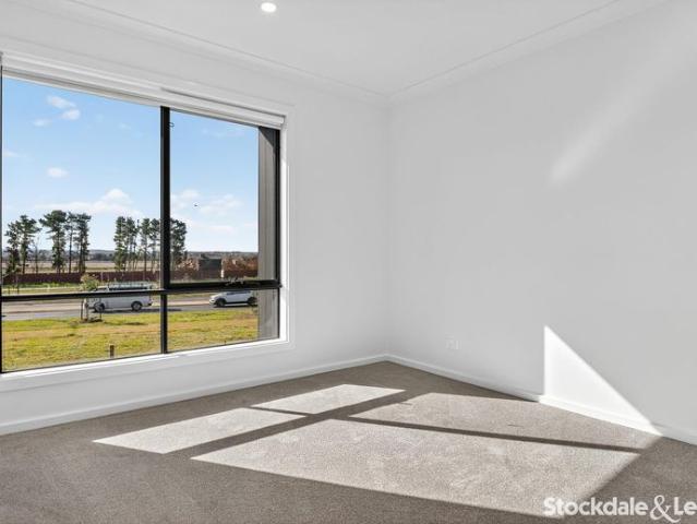 Townhouse for rent in Truganina, Victoria