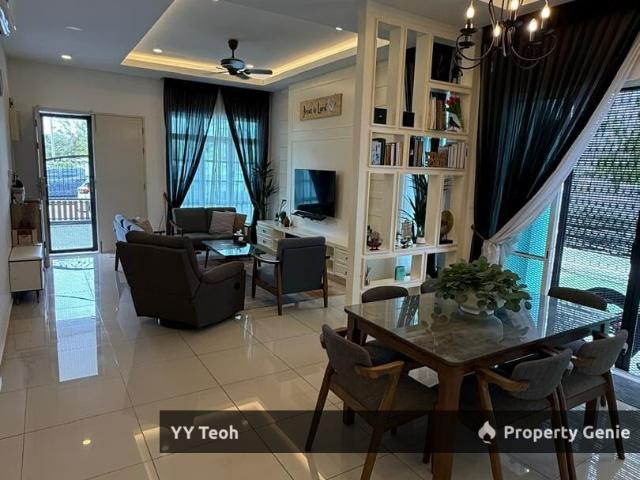 Bungalow for sale in Malaka