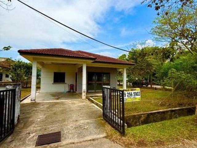 Bungalow for sale in Petaling, Subang Jaya