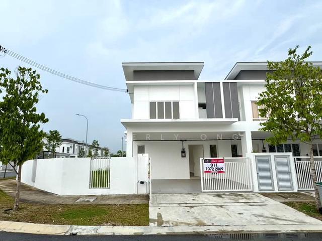Terraced House for sale in Sendayan Village, Negeri Sembilan