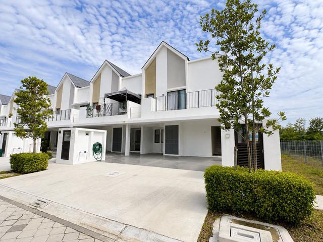 Townhouse for rent in Tanjong Sepat, Selangor