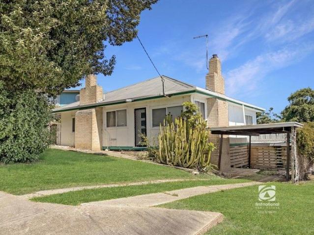 House for sale in Lakes Entrance, Victoria