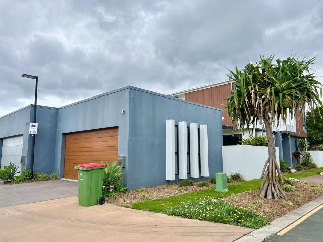 Townhouse for sale in Fernbrook, Queensland