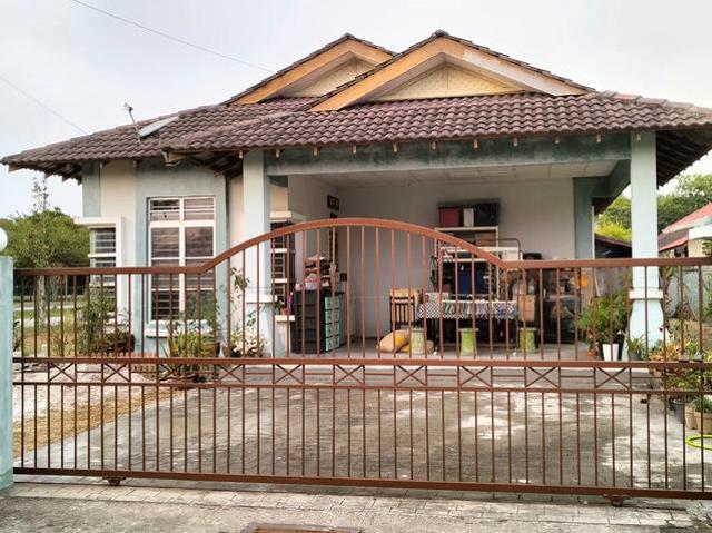 Bungalow for sale in Kuala Selangor, Selangor