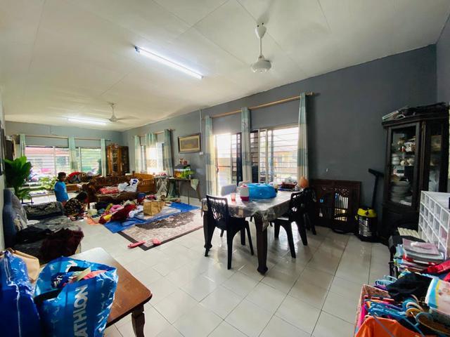 Bungalow for sale in Seri Kembangan, Majlis Bandaraya Subang Jaya
