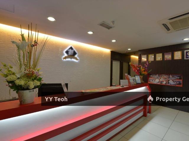 Shop for sale in Malaka
