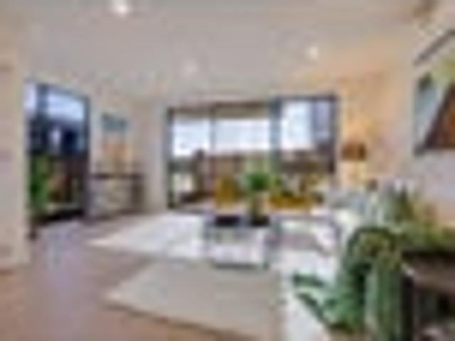 Townhouse for sale in Takanini, Papakura