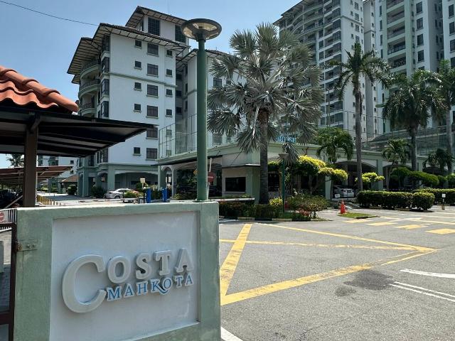 Apartment for sale in Malaka