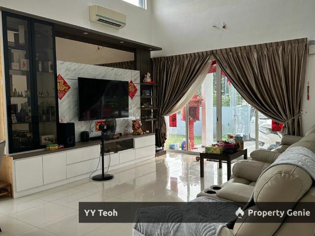 Terraced House for sale in Malaka