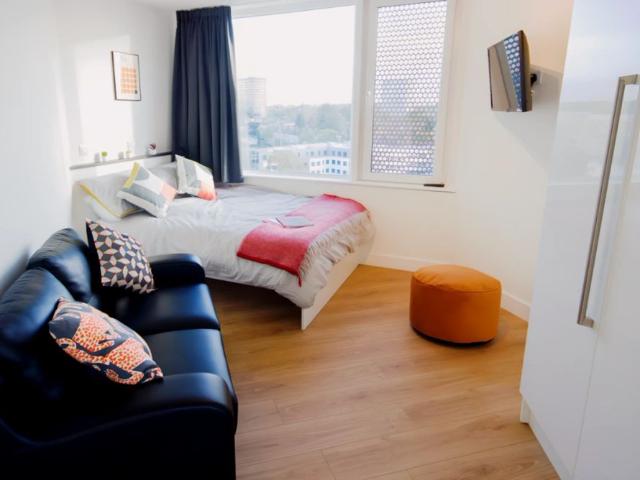 Studio for rent in Hillfields, West Midlands