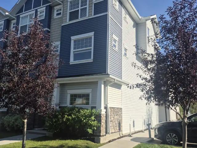 House for rent in Airdrie, Alberta