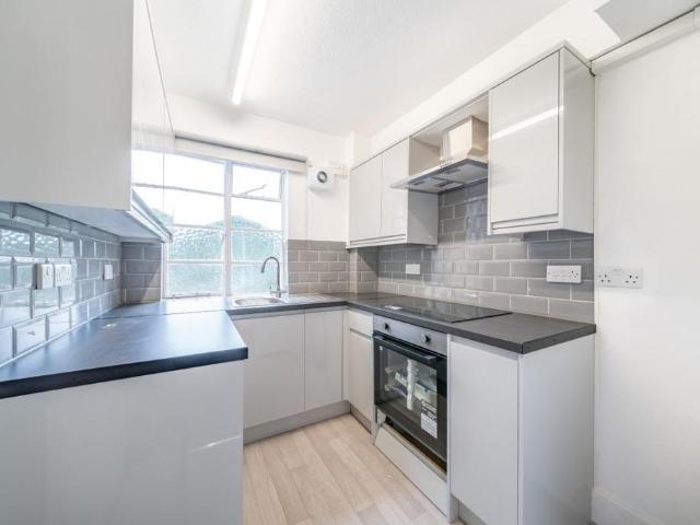 Apartment for rent in London Borough of Lambeth, Greater London