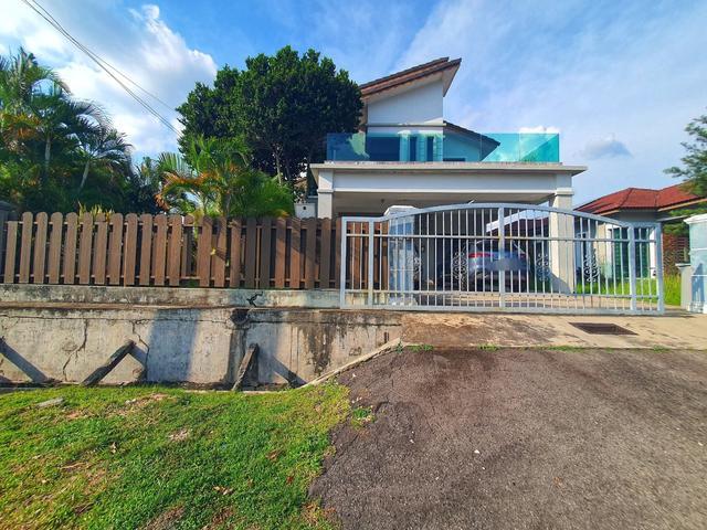 Bungalow for sale in Malaka