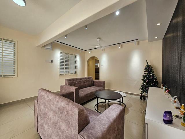 Terraced House for sale in Malaka