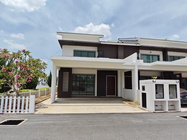 Terraced House for sale in Wellesley, Penang