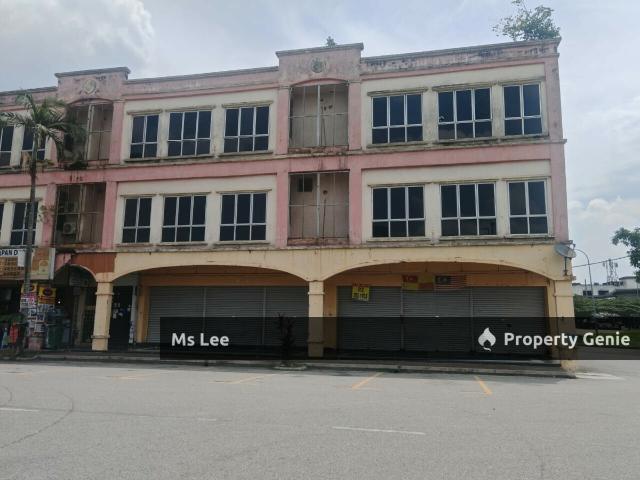 Shop for rent in Kajang, Langat