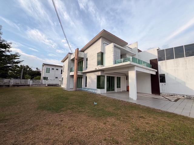 Terraced House for sale in Sendayan Village, Negeri Sembilan