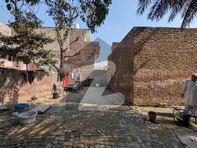 House for sale in Gujrat, Islamabad Capital Territory