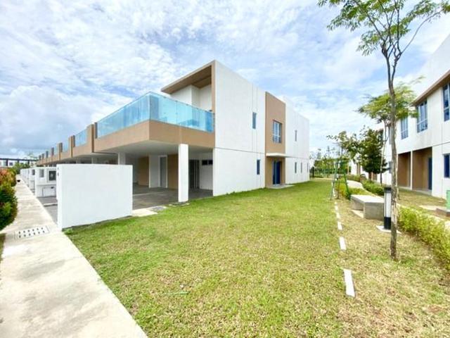 Townhouse for rent in Tanjong Sepat, Selangor