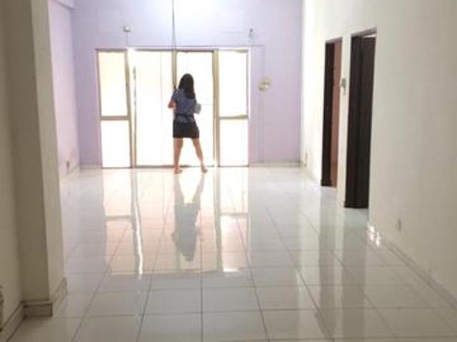 Apartment for sale in Petaling, Damansara Damai