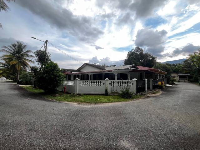 Residential House for sale in Sik Dalam, Kedah