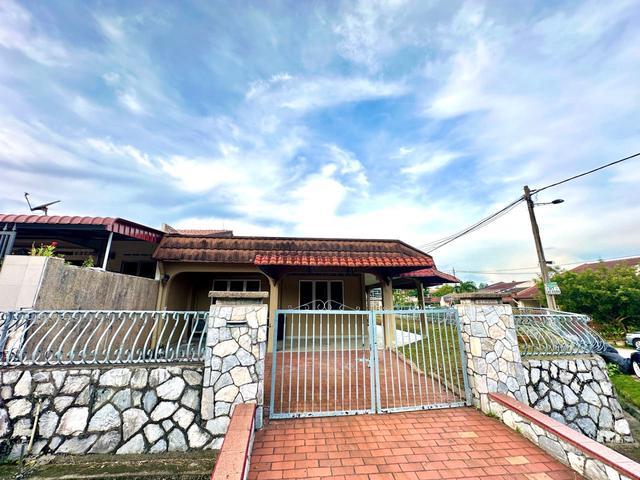 Terraced House for sale in Petaling, Damansara Damai