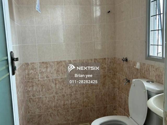 Shop for rent in Kajang, Langat