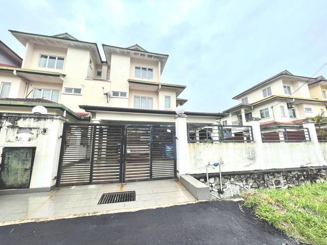 Terraced House for sale in Petaling, Subang Jaya