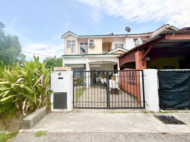 Terraced House for sale in Tanjong Sepat, Selangor