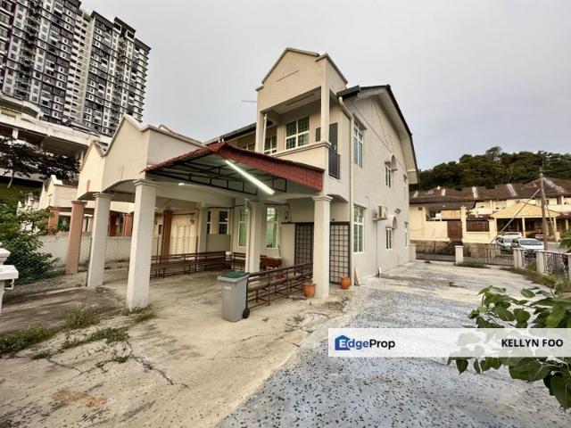 House for sale in Malaka
