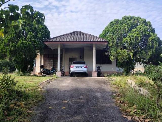 Bungalow for sale in Kuantan, Pahang