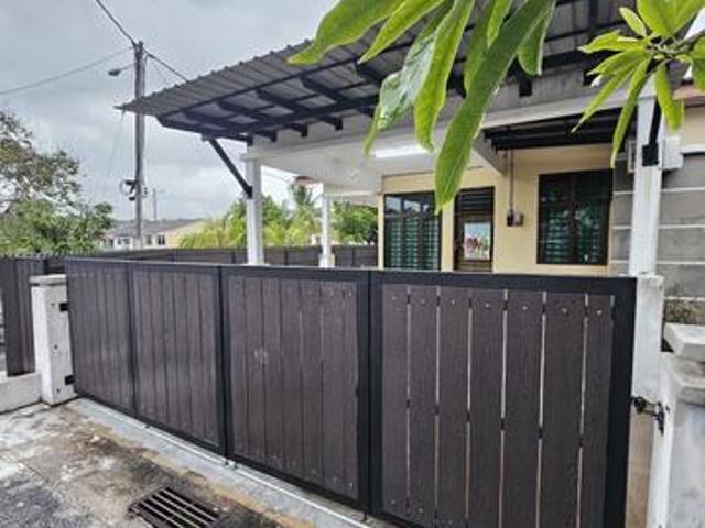Terraced House for sale in Wellesley, Penang