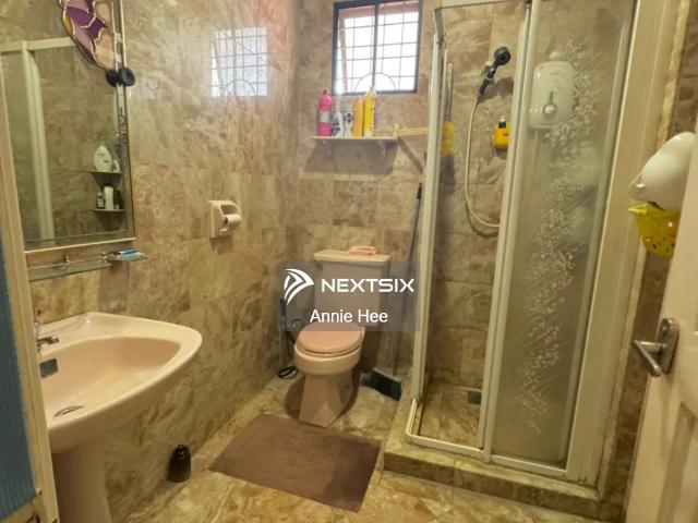 Residential House for sale in Country Heights Damansara, Kuala Lumpur