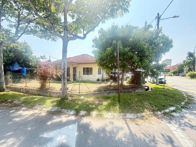 Terraced House for sale in Kuala Selangor, Selangor