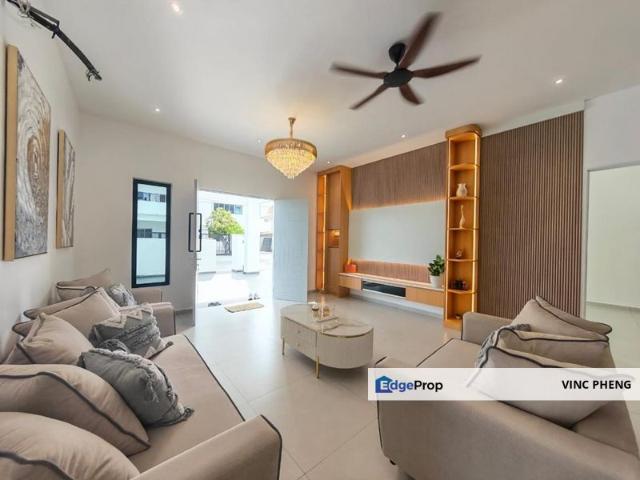 House for sale in Malaka