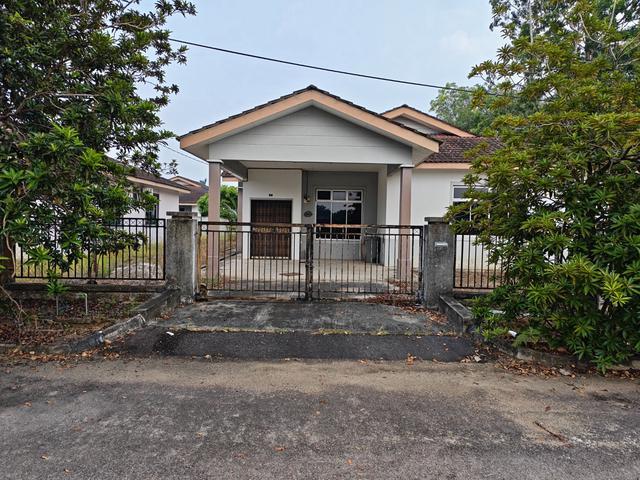 Bungalow for sale in Kluang, Johor