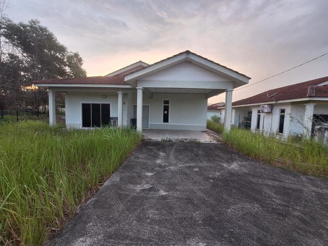 Bungalow for sale in Kluang, Johor