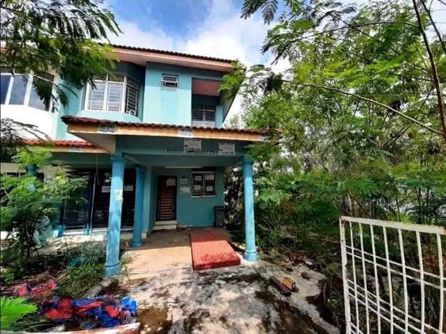 Terraced House for sale in Malaka