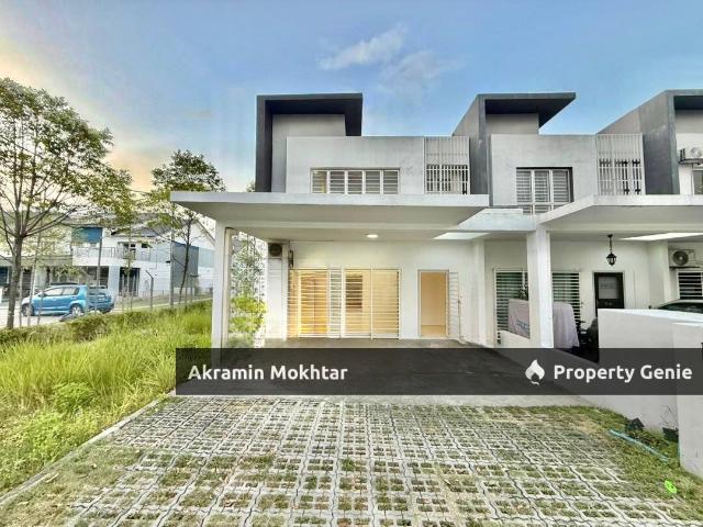 Terraced House for sale in Tanjong Sepat, Selangor