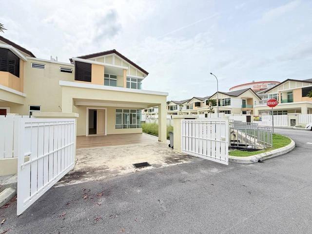 Residential House for sale in Sendayan Village, Negeri Sembilan