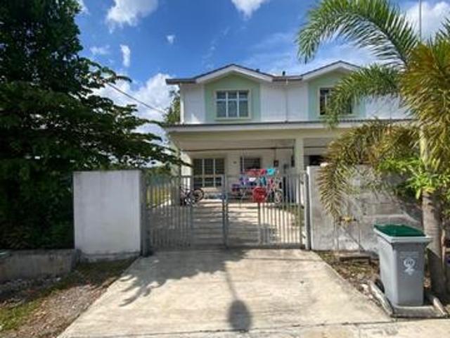 Terraced House for sale in Malaka