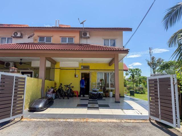 Terraced House for sale in Tanjong Sepat, Selangor