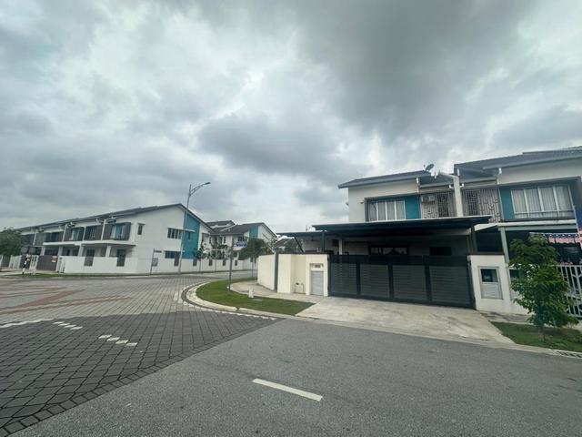 Terraced House for sale in Tanjong Sepat, Selangor