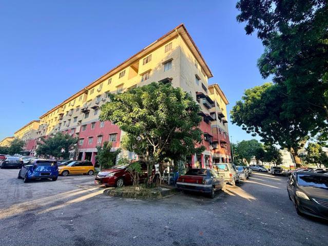 Flat for sale in Petaling, Alam Impian