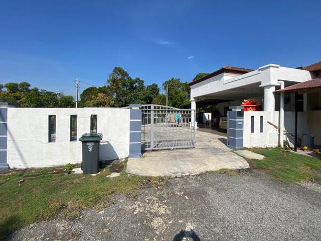 Terraced House for sale in Malaka