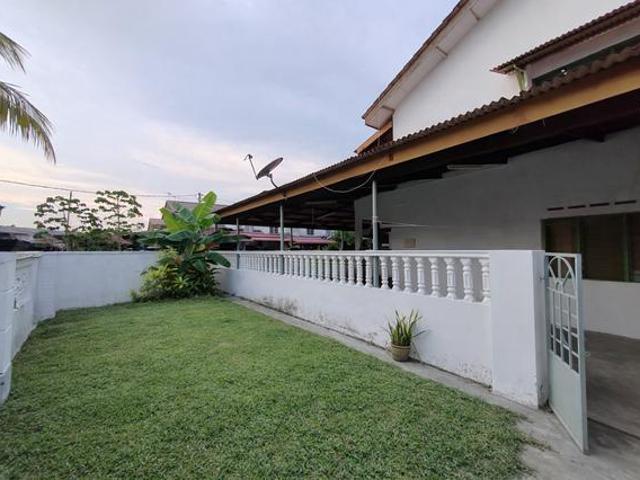 Terraced House for sale in Malaka