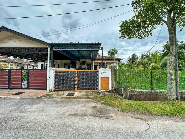 Residential House for sale in Tanjong Sepat, Selangor