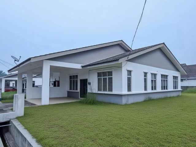 Residential House for sale in Bandar Triang, Bera