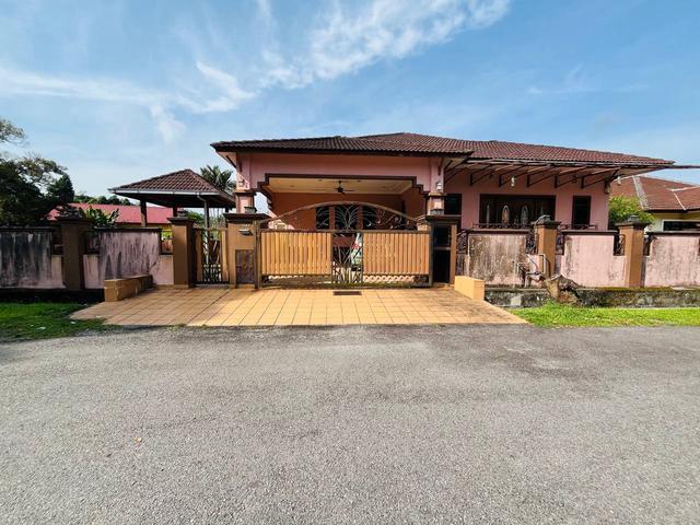 Bungalow for sale in Kajang, Langat